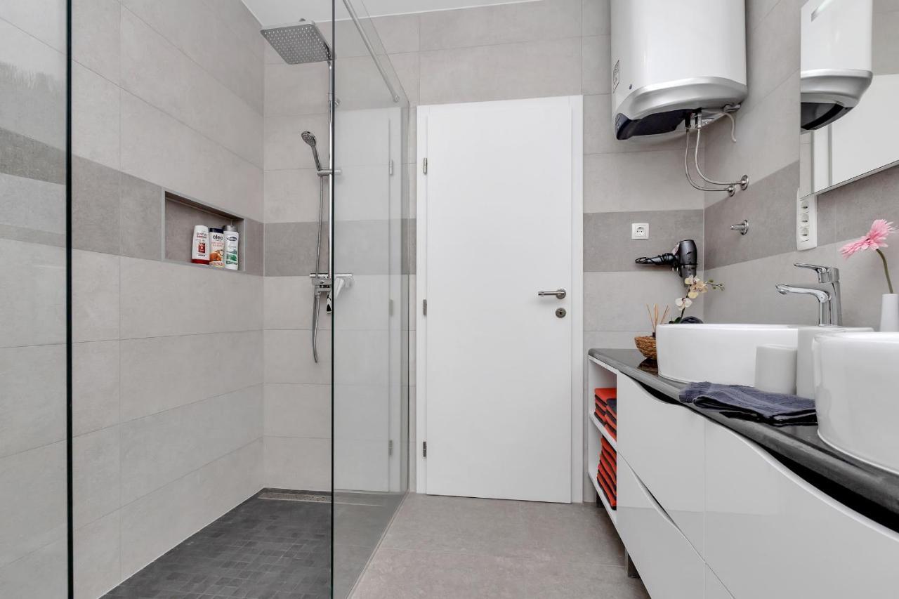 Luxury Apartment Sidro With Free Beach Parking Makarska Kültér fotó